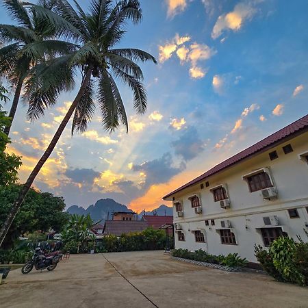 Saphaothong Guesthouse Vang Vieng Buitenkant foto