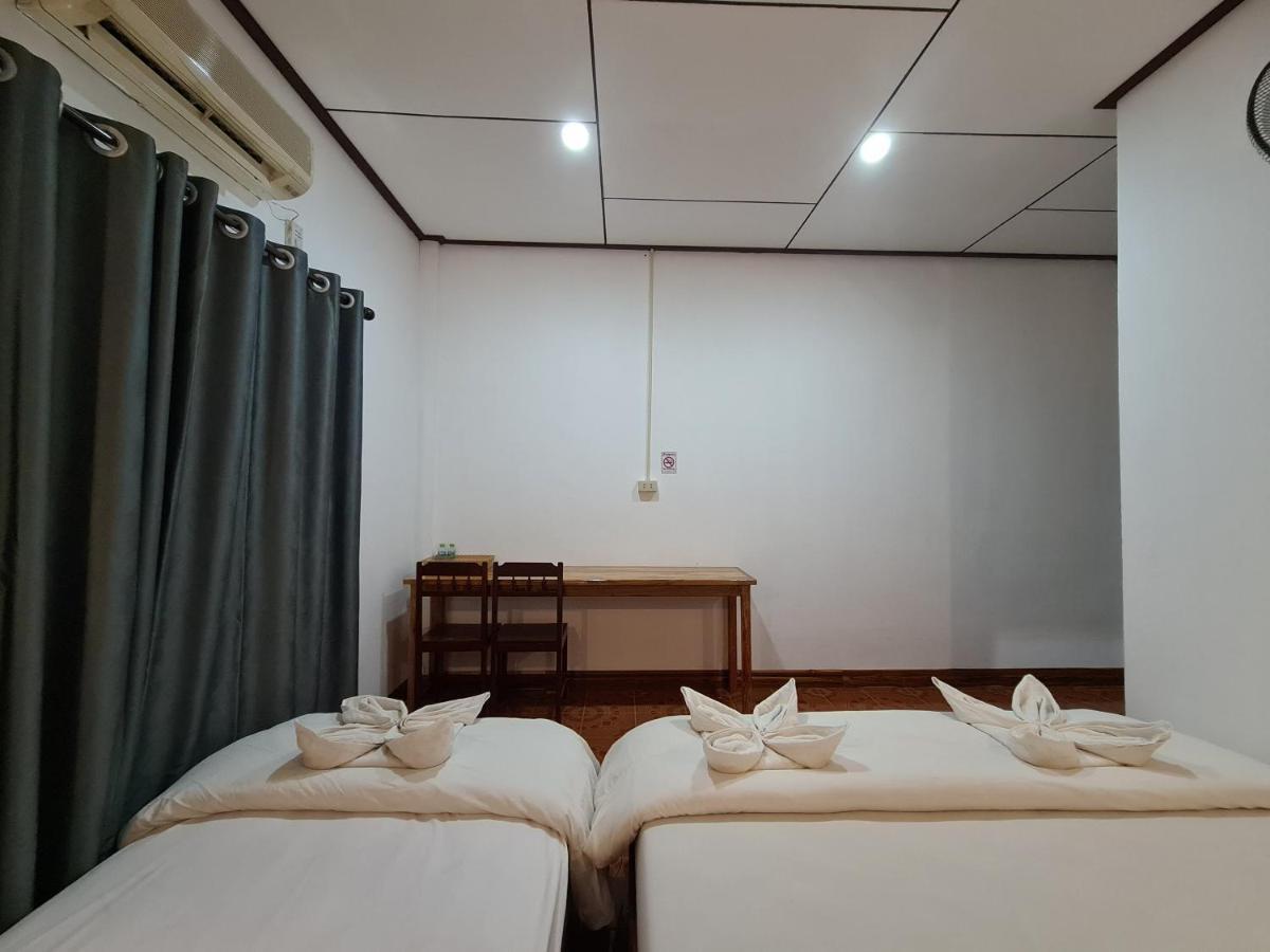 Saphaothong Guesthouse Vang Vieng Buitenkant foto