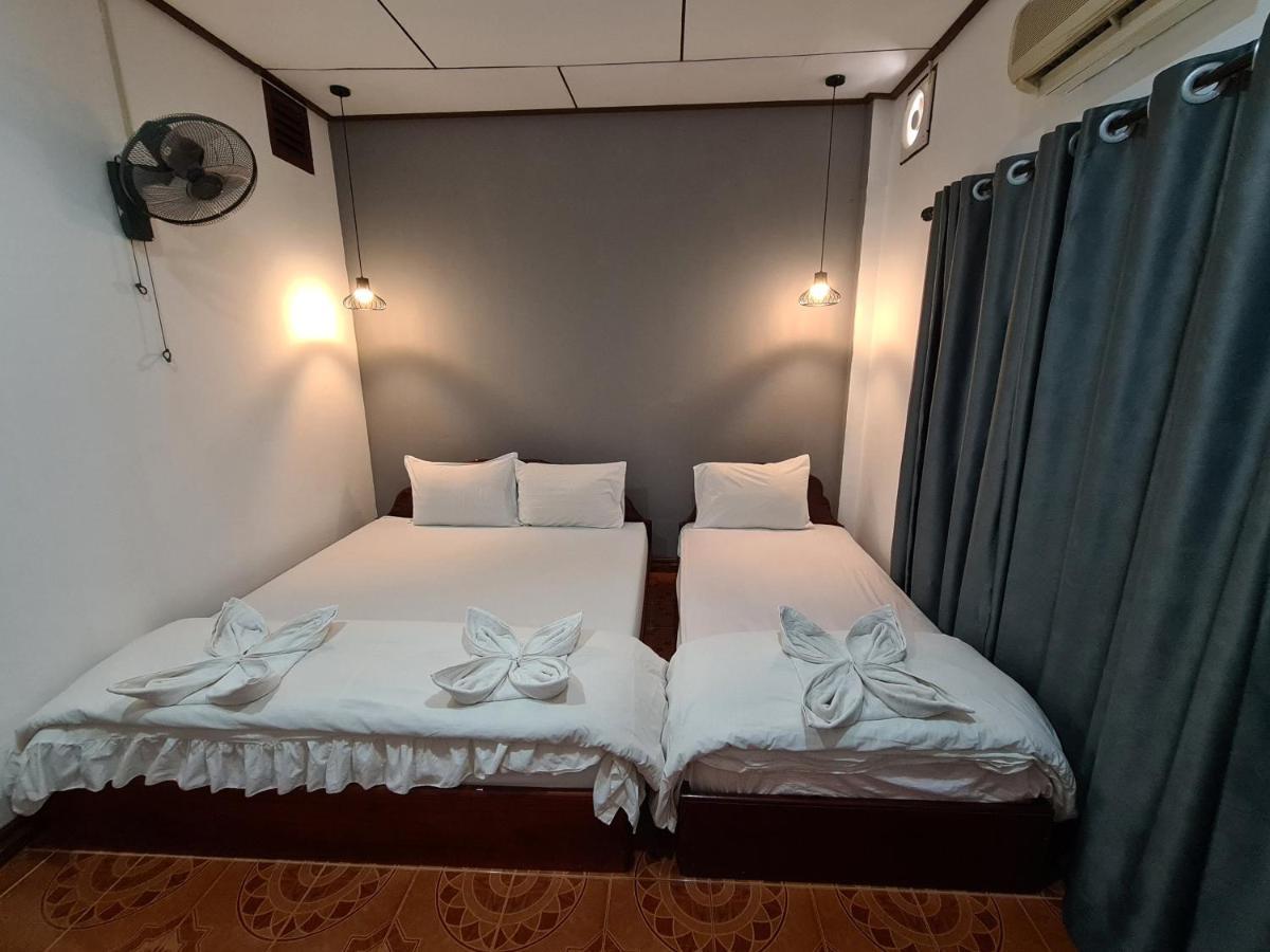 Saphaothong Guesthouse Vang Vieng Buitenkant foto