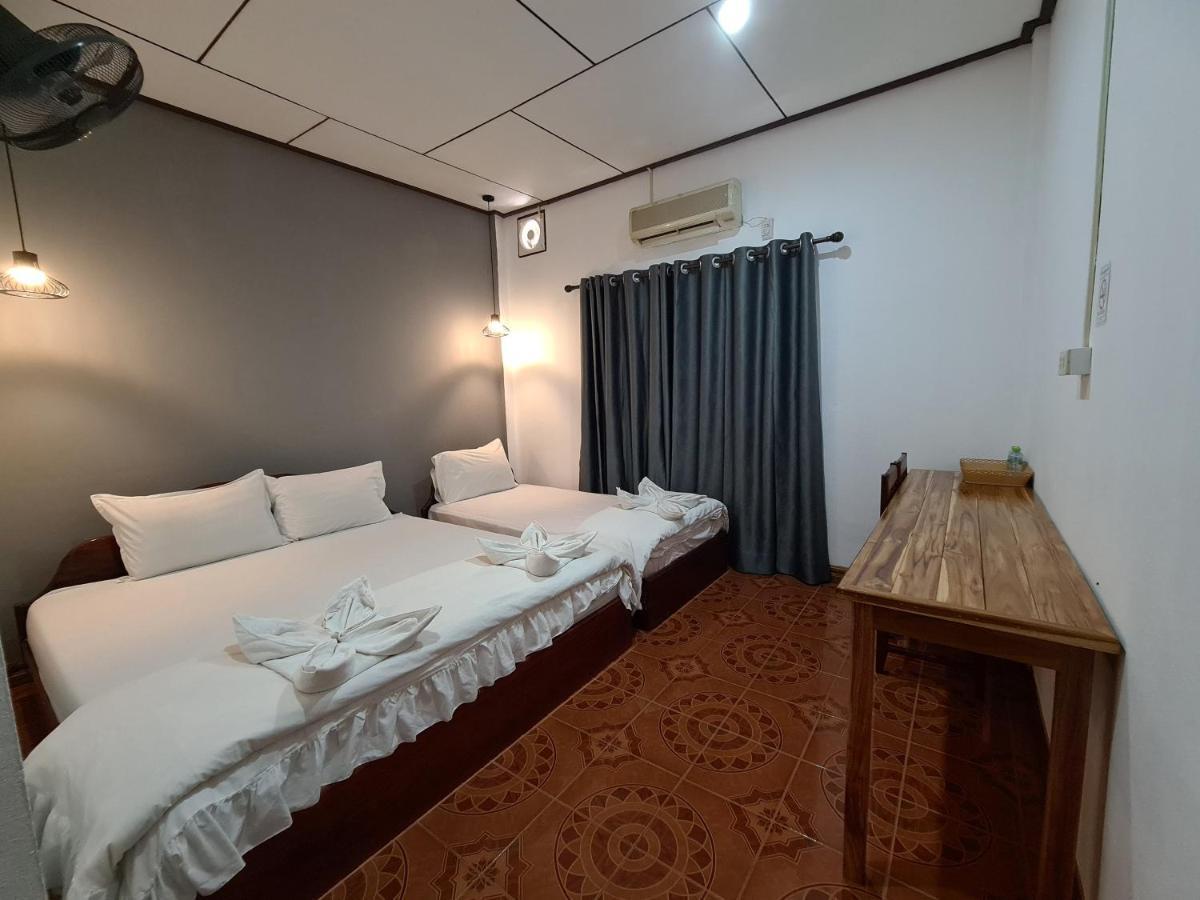 Saphaothong Guesthouse Vang Vieng Buitenkant foto