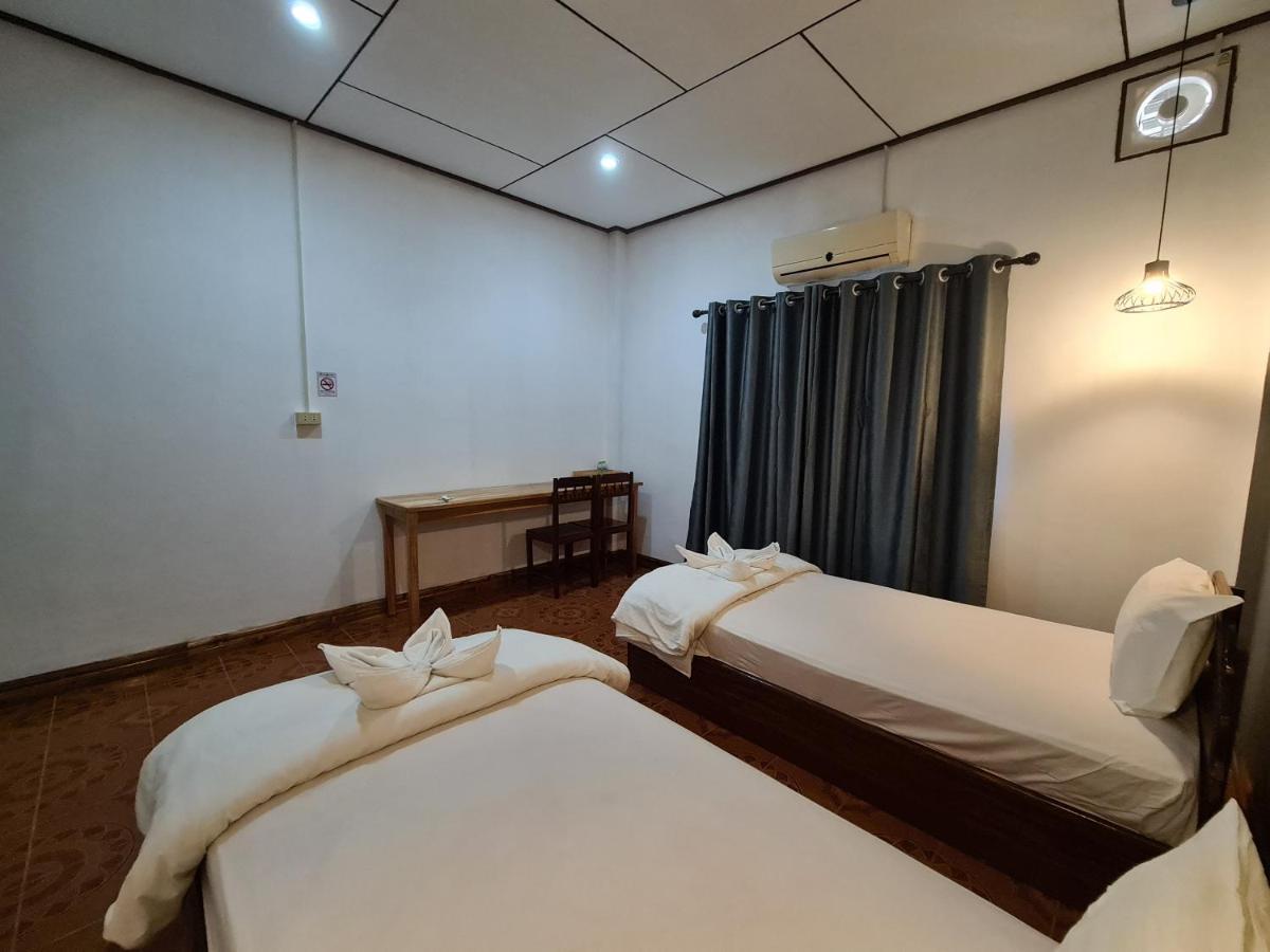 Saphaothong Guesthouse Vang Vieng Buitenkant foto