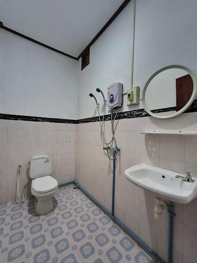 Saphaothong Guesthouse Vang Vieng Buitenkant foto