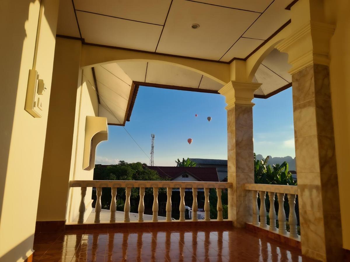 Saphaothong Guesthouse Vang Vieng Buitenkant foto