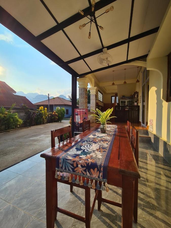 Saphaothong Guesthouse Vang Vieng Buitenkant foto