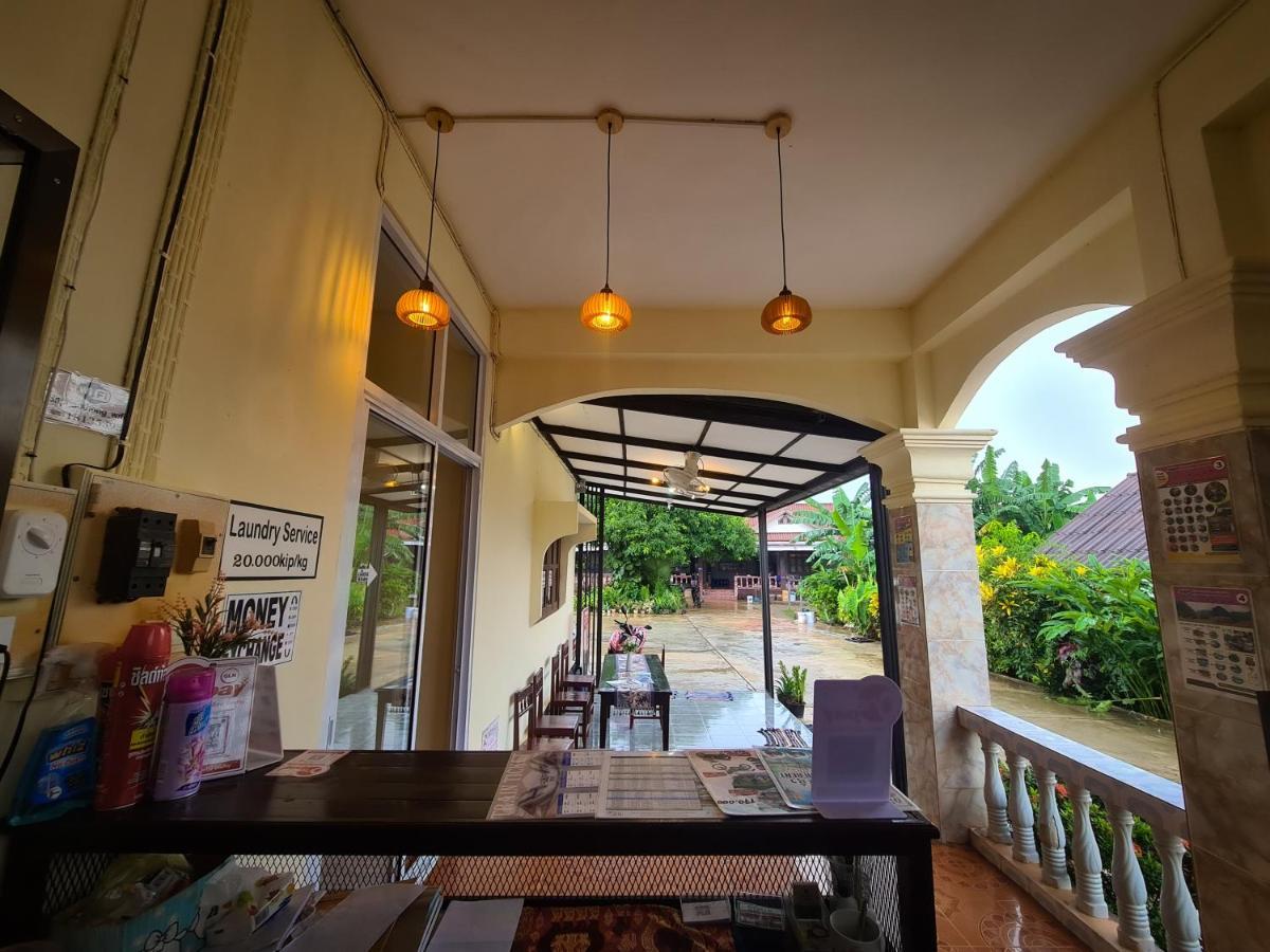 Saphaothong Guesthouse Vang Vieng Buitenkant foto