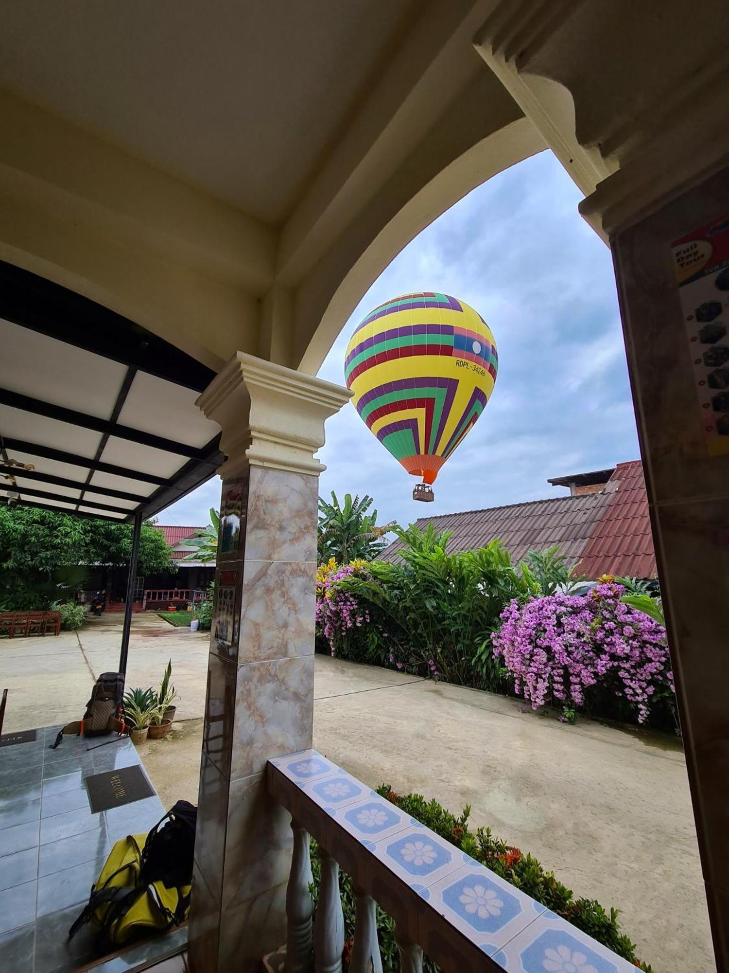 Saphaothong Guesthouse Vang Vieng Buitenkant foto