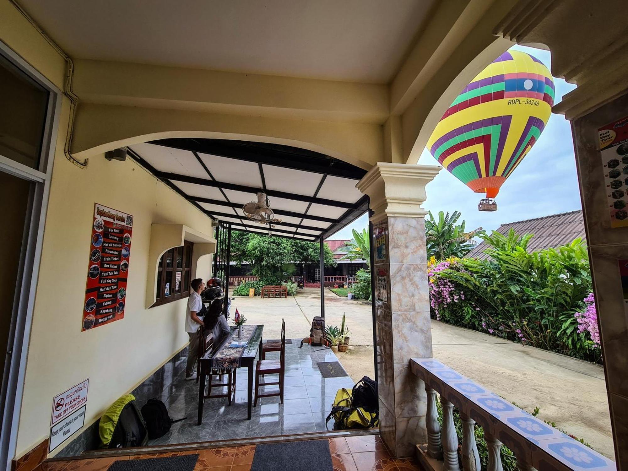 Saphaothong Guesthouse Vang Vieng Buitenkant foto