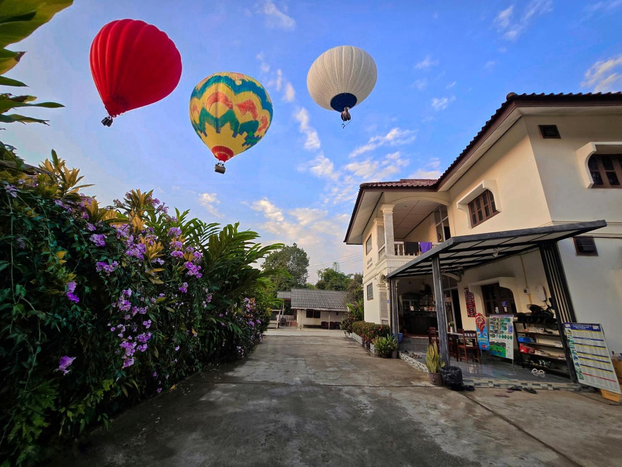 Saphaothong Guesthouse Vang Vieng Buitenkant foto